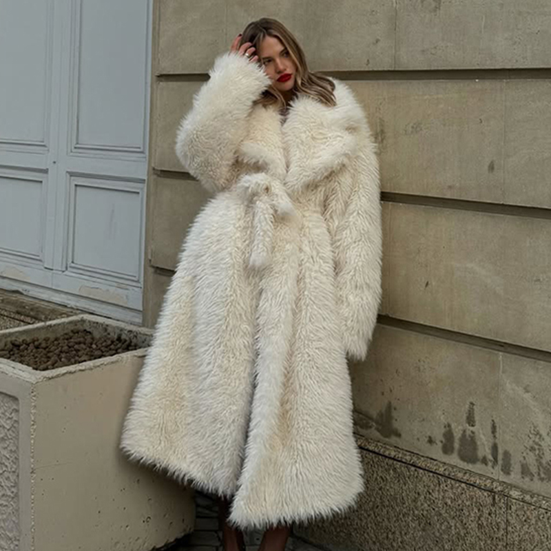 Зимняя модная женская шуба-мак – обзор и цена Streetwear Russian Brand